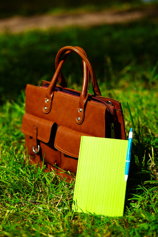 The Voyager Executive Briefcase – Jet Black - Image 3